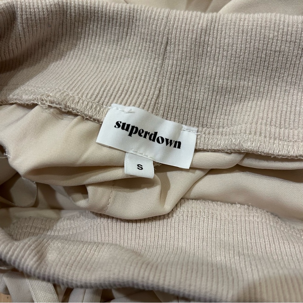 Superdown Beige Cream Silky Feel Lightweight Cargo Pants - Women’s Size Small - Picture 4 of 8